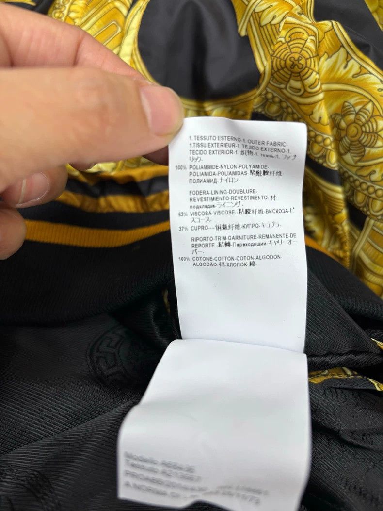 Versace Versace Black gold medusa baroque Size US S / EU 44-46 / 1 - 6 Thumbnail