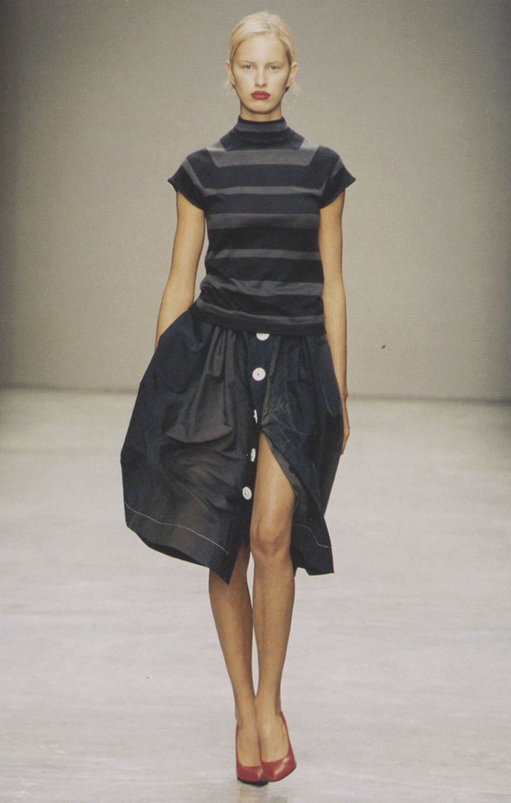 Prada Prada Spring Summer 2001 Runway Skirt Size 30" / US 8 / IT 44 - 1 Thumbnail