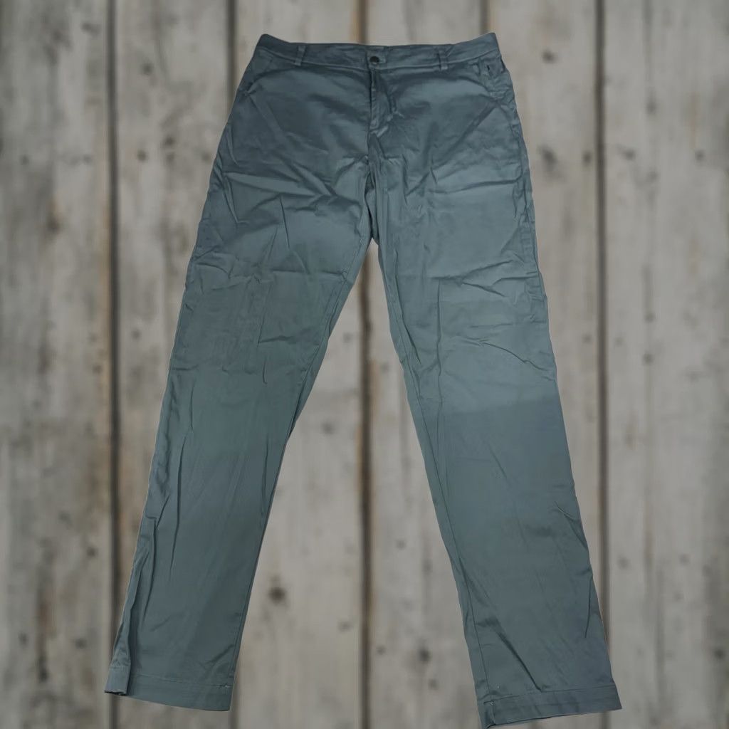 Lululemon lululemon Commission Pant Classic Mystic Green Mens 34x33 Golf Performance Chino Straight Leg City Preppy 90s? Size US 34 / EU 50 - 1 Thumbnail