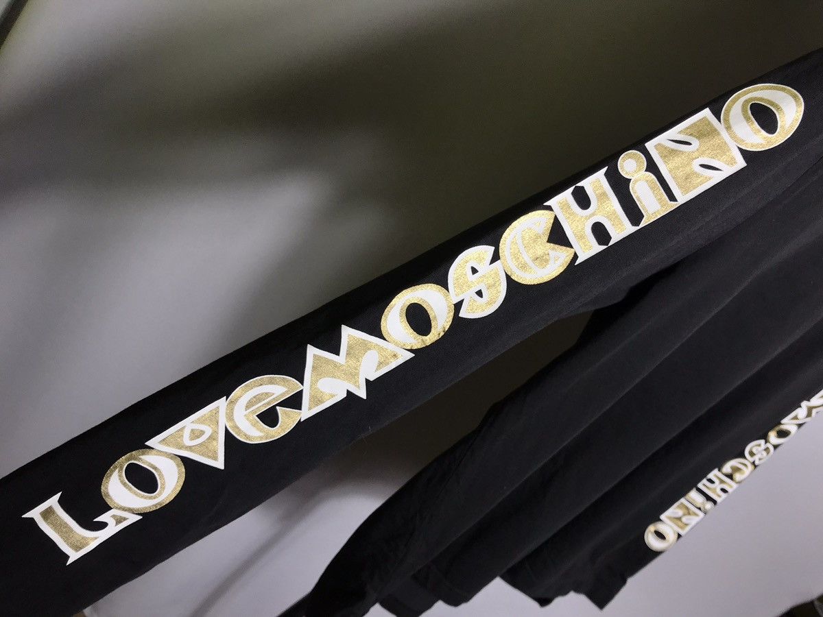 Moschino moschino mens t-shirt long sleeve hoodie black gold medium Size US M / EU 48-50 / 2 - 6 Thumbnail