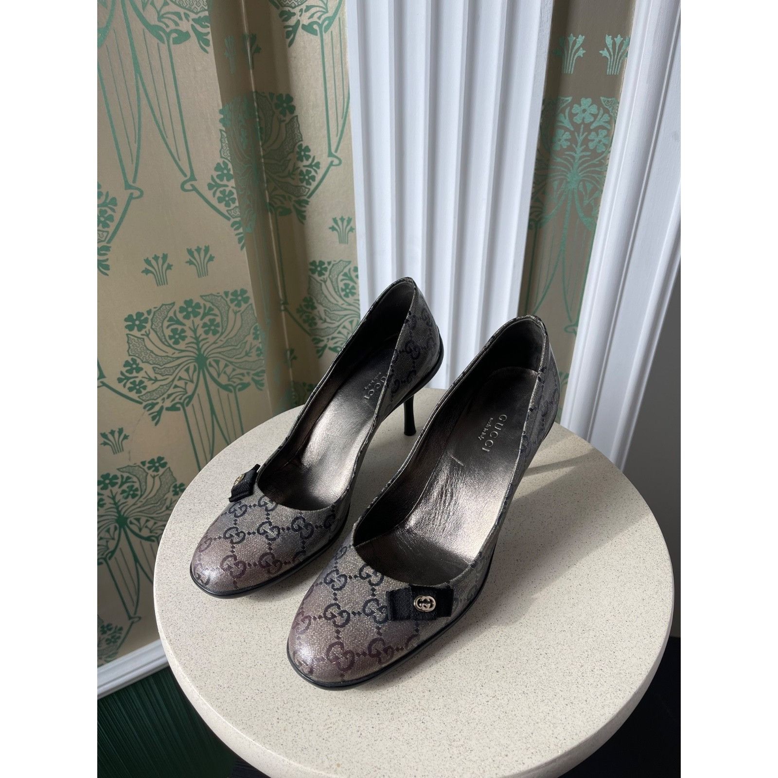 Gucci Gucci Monogram GG Crystal Canvas Metallic Gold/Grey Heels Size US 7 / IT 37 - 15 Thumbnail
