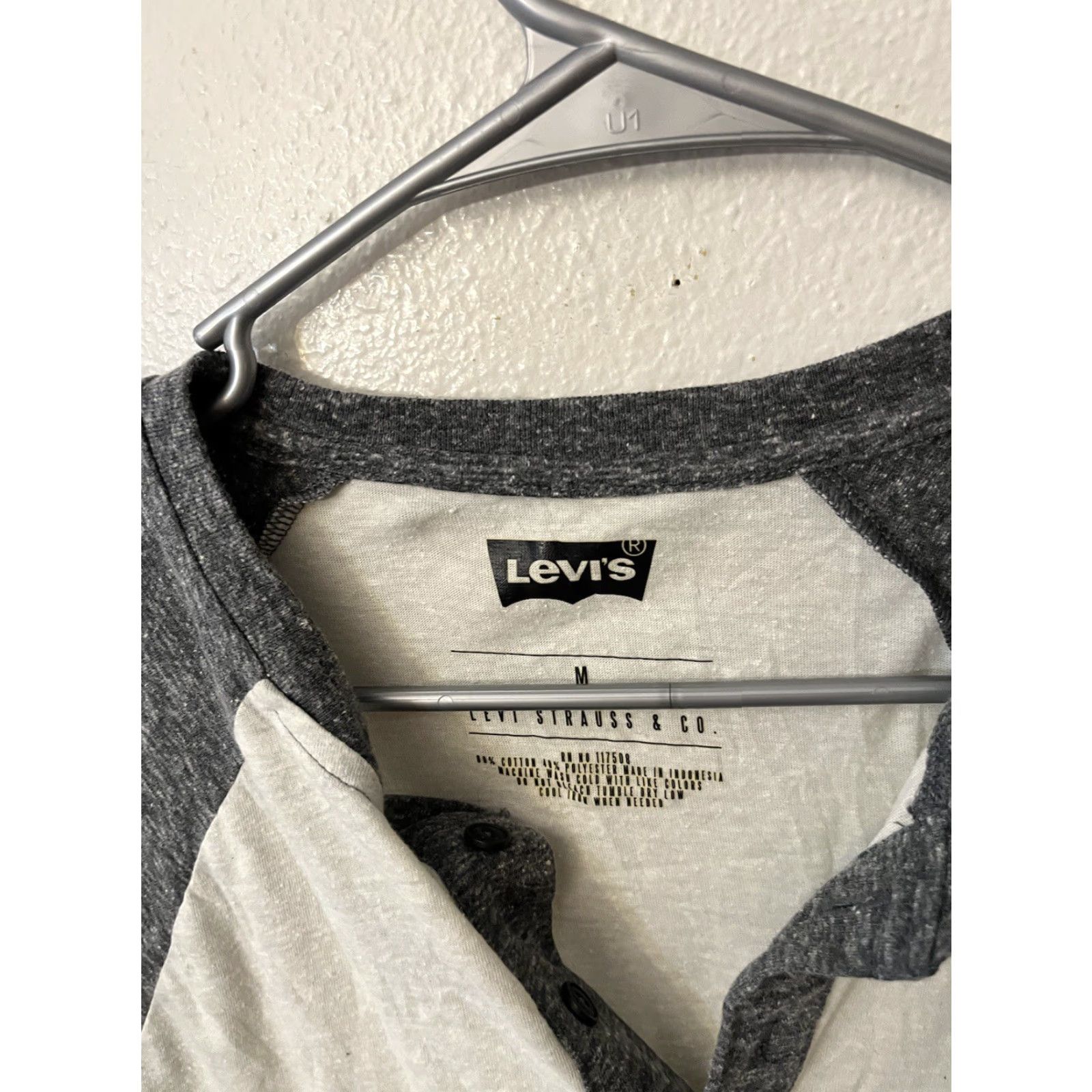 Levi's Levi's Men's T-Shirt Henley White Gray Heathered Pocket Tee M Regular Short Sleeve Cotton Blend Jersey Logo Button Size US M / EU 48-50 / 2 - 3 Thumbnail