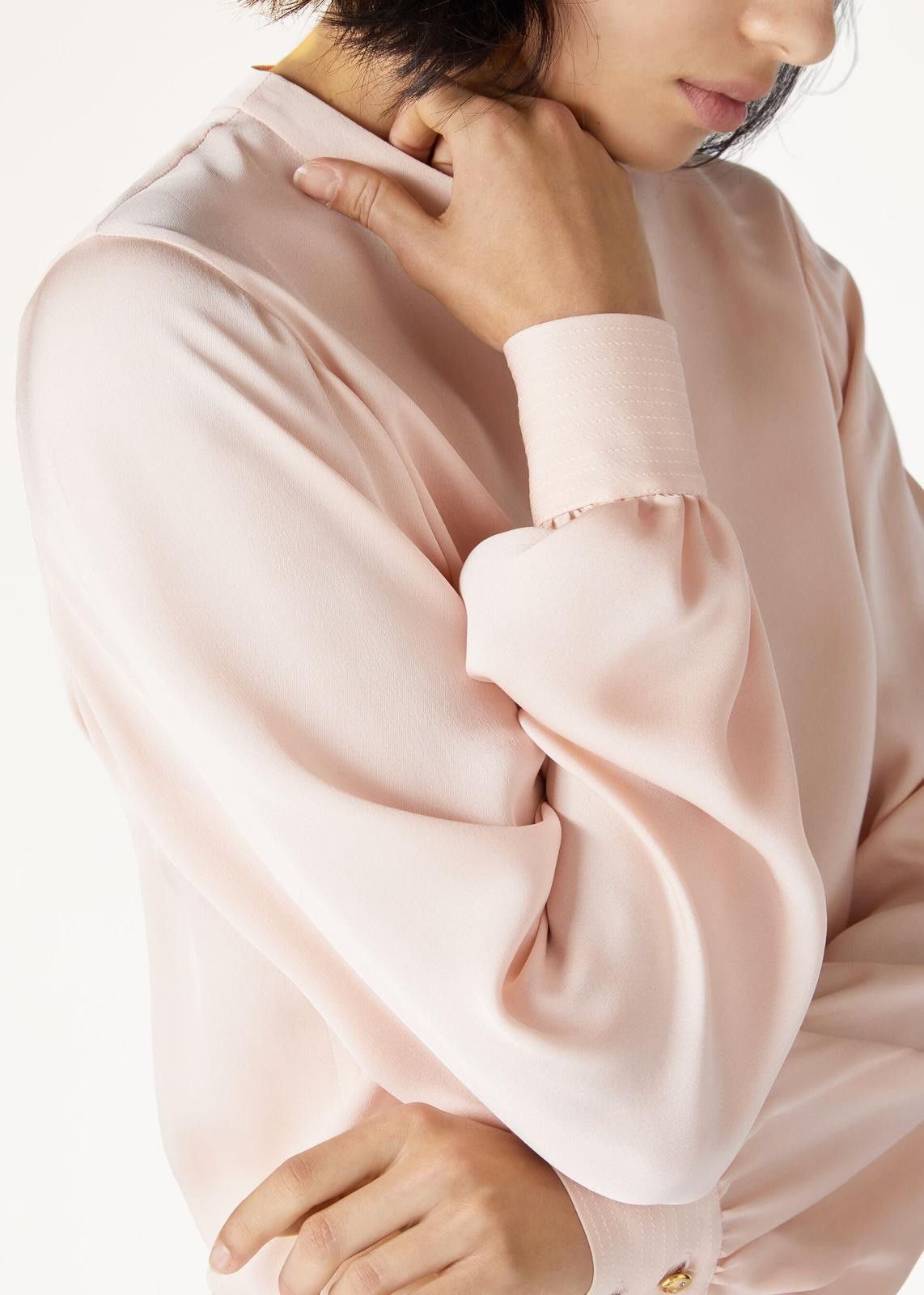 Loro Piana o1srvl11e0125 FAN8312 Jaina Silk Shirt in Light Pink Size L / US 10 / IT 46 - 7 Thumbnail