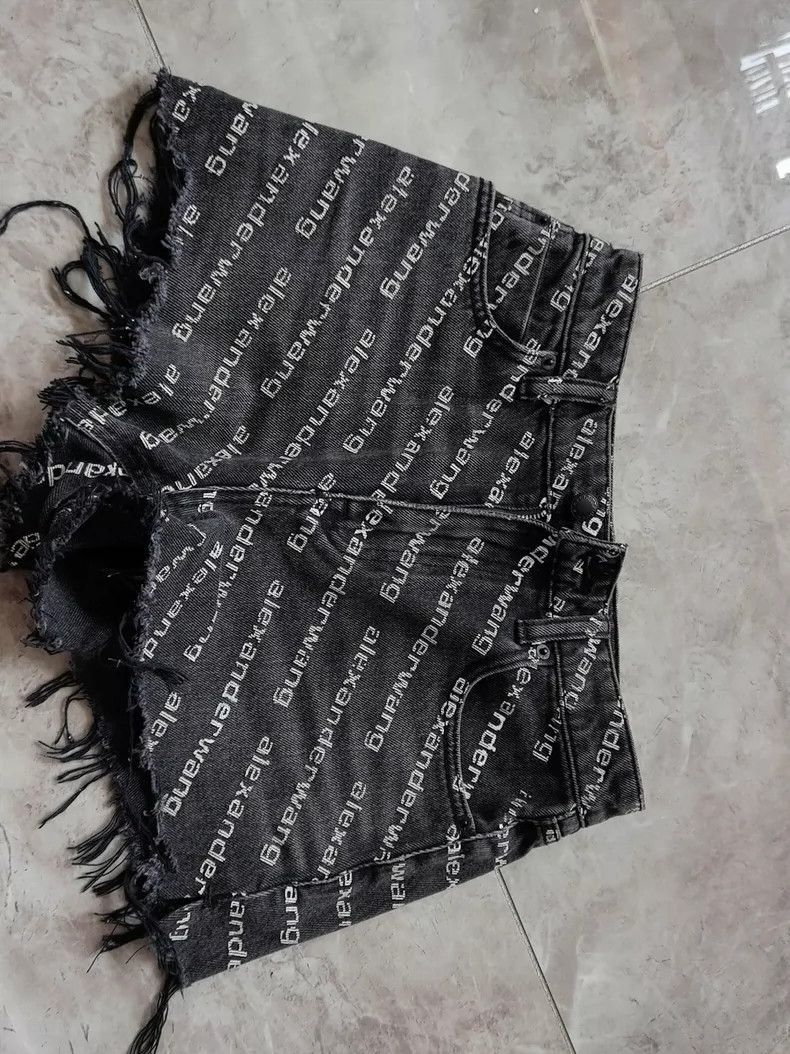 Alexander Wang ALEXANDER WANG High-Waist Bite Logo Shorts- Size 24" / US 00 / IT 34 - 1 Thumbnail