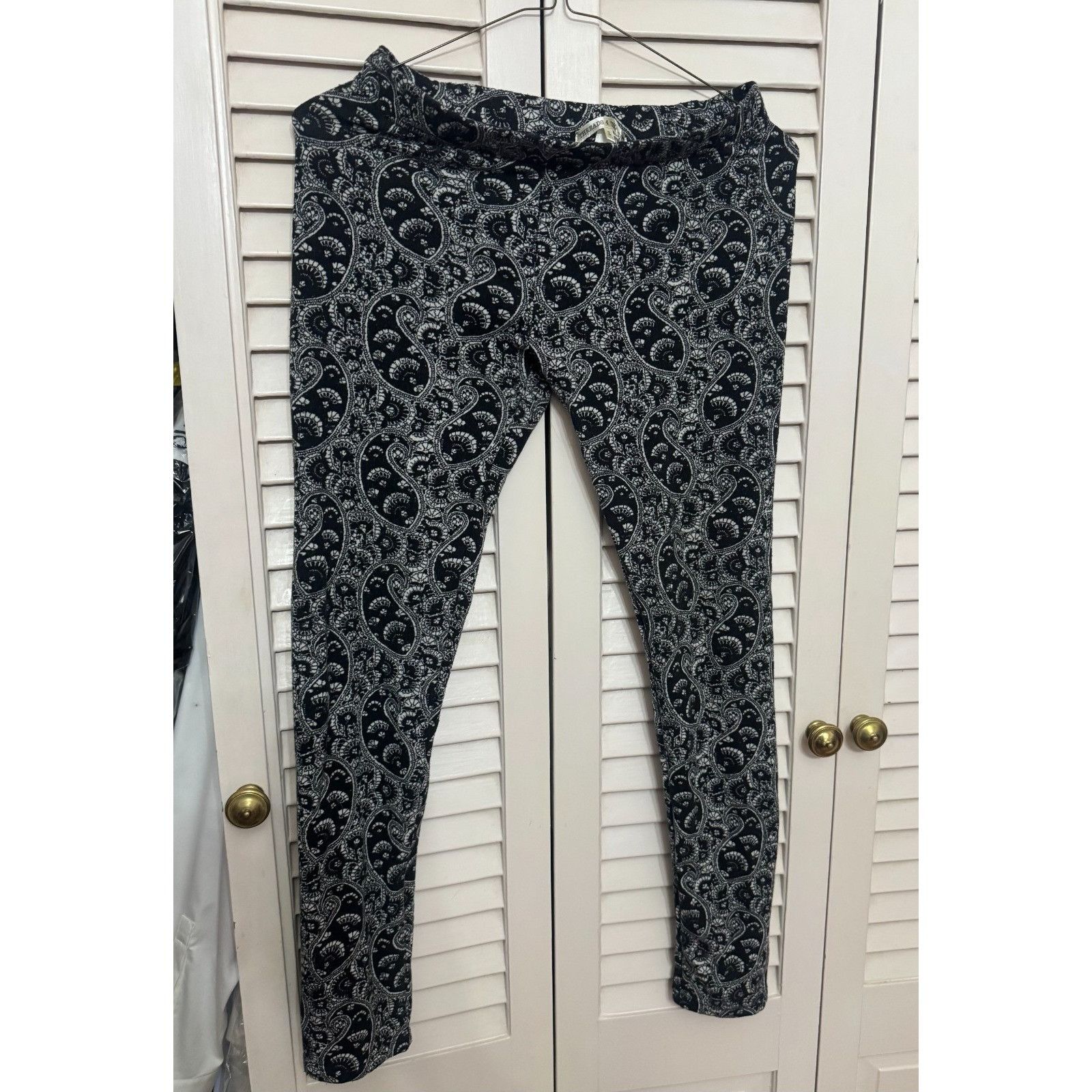 Threads 4 Thought Women's THREADS 4 THOUGHT Brand Black/white Graphic Leggings Size 28" / US 6 / IT 42 - 1 Thumbnail