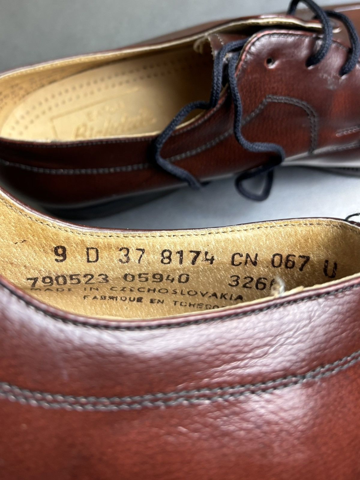 Eaton × Leather × Vintage 1960s Vintage Loafers 1970s Leather Moc Toe Size US 9 / EU 42 - 5 Thumbnail