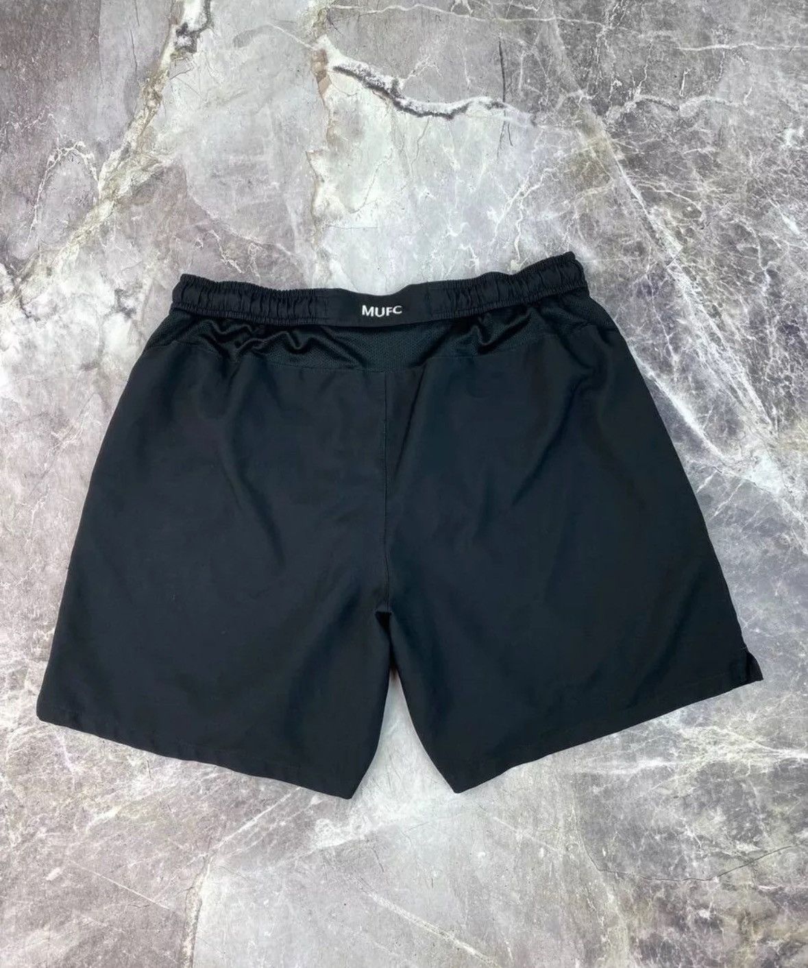 Nike NIKE MANCHESTER UNITED AWAY 2010 - 2011 FOOTBALL SHORTS Size US 30 / EU 46 - 8 Thumbnail
