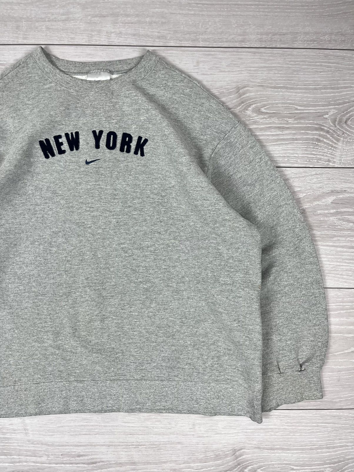 Nike Nike Vintage 00s Made In USA New York Baggy Sweatshirt Size US M / EU 48-50 / 2 - 2 Thumbnail