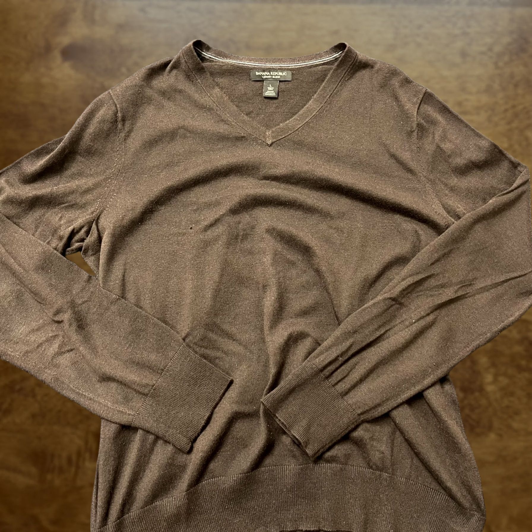 Banana Republic Banana Republic Sweater Mens Large Brown V-Neck Luxury Blend Silk Cashmere Knit Size US L / EU 52-54 / 3 - 1 Thumbnail