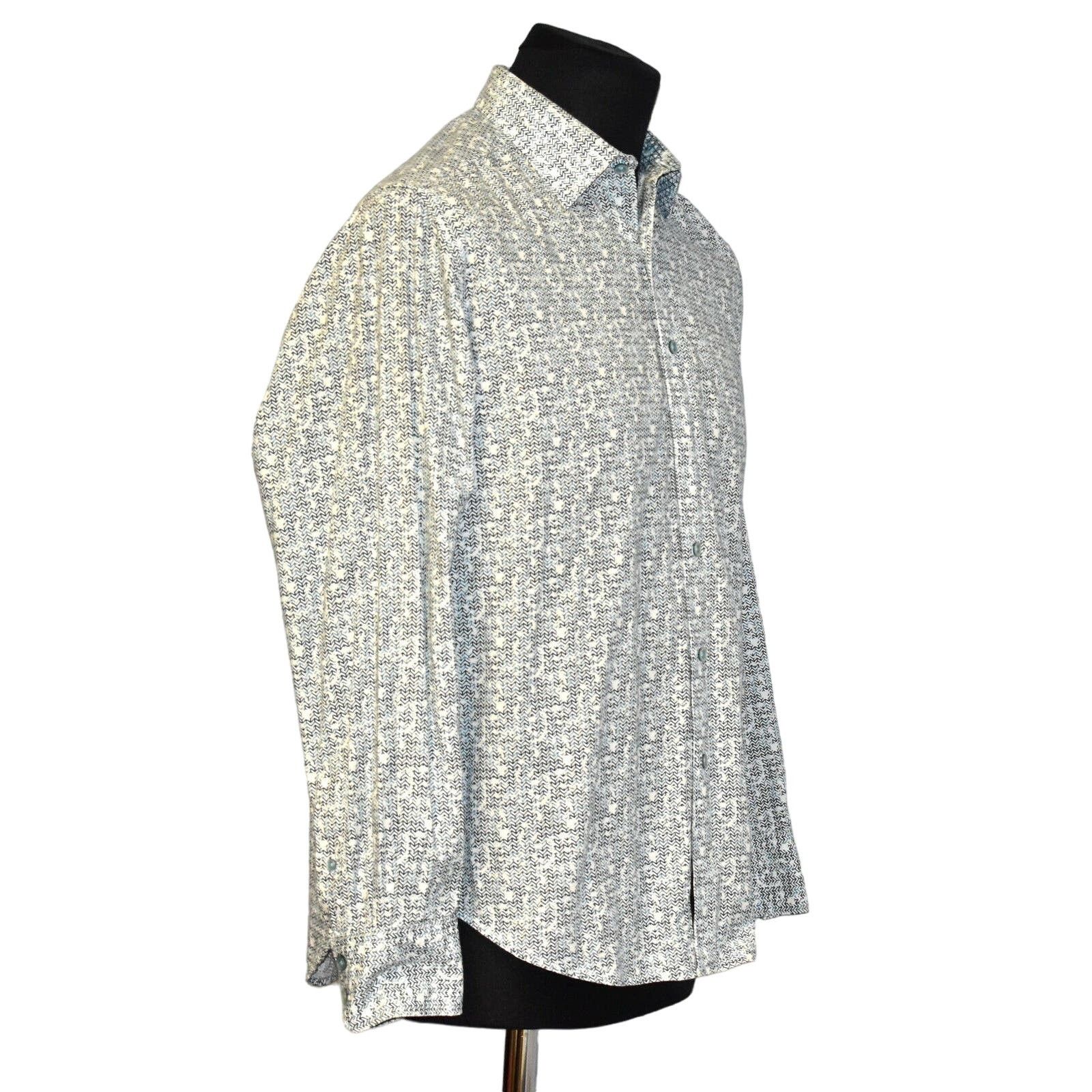 Robert Graham ROBERT GRAHAM White Zig Zag Print Classic Fit Shirt Size M Size US M / EU 48-50 / 2 - 4 Thumbnail