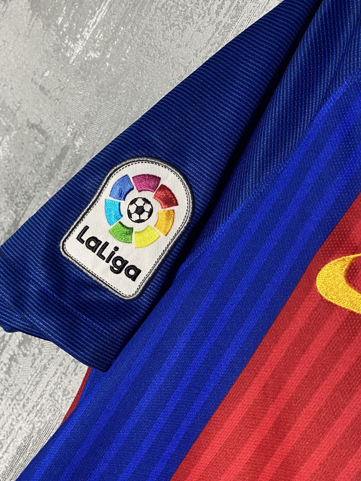 Nike Barcelona Nike Home Soccer Jersey 2017 Football Shirt Sz S Size US S / EU 44-46 / 1 - 4 Thumbnail