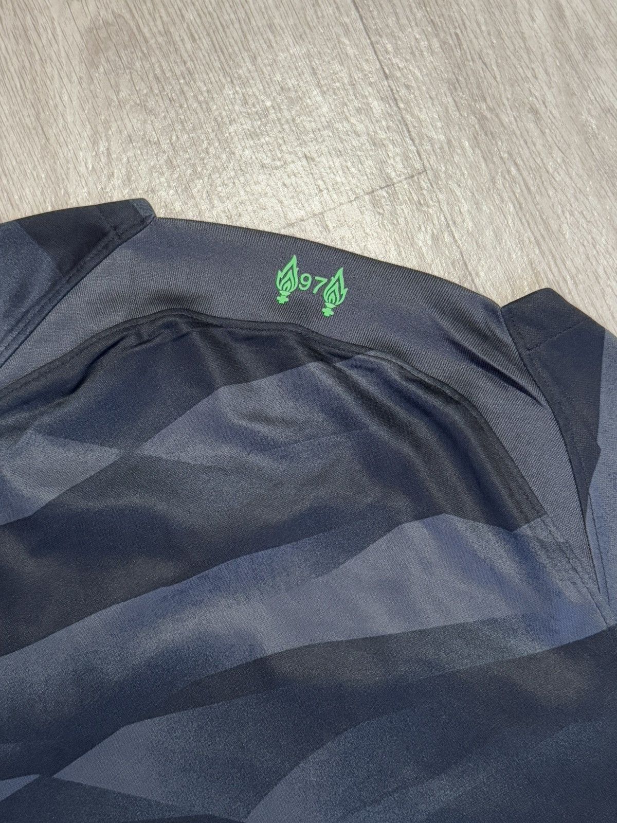 Nike 🔷Nike Liverpool 2023/24 Goalkeeper Soccer jersey🔷 Size US S / EU 44-46 / 1 - 6 Thumbnail