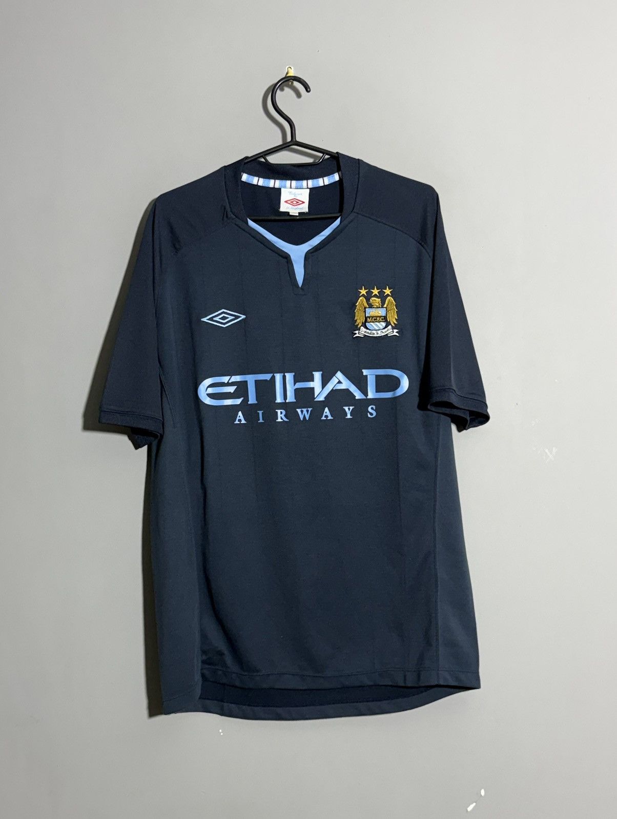 Umbro Manchester City Umbro 2010-2011 Soccer Jersey size 42 Size US XS / EU 42 / 0 - 1 Thumbnail