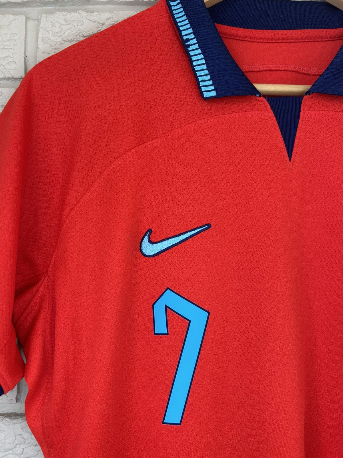 Nike Nike England Grealish 2022 Away Jersey Size US S / EU 44-46 / 1 - 3 Thumbnail
