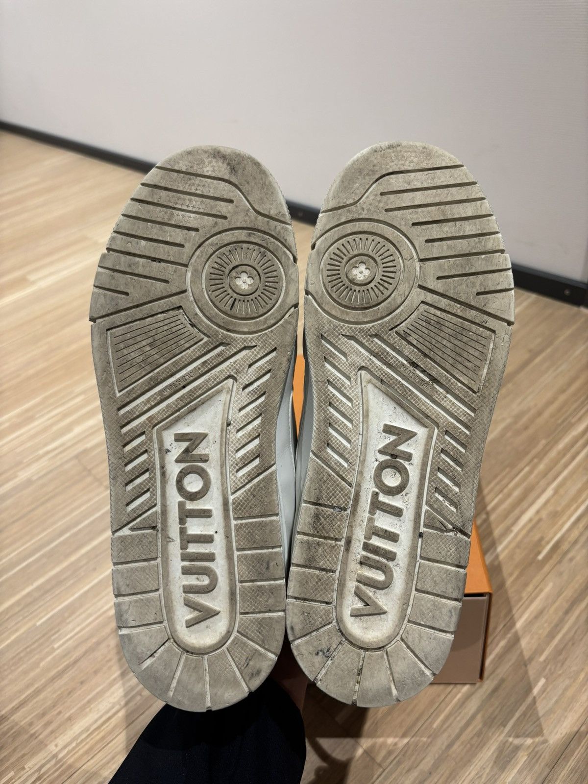 Louis Vuitton Louis Vuitton Trainer low Size US 11 / EU 44 - 5 Thumbnail