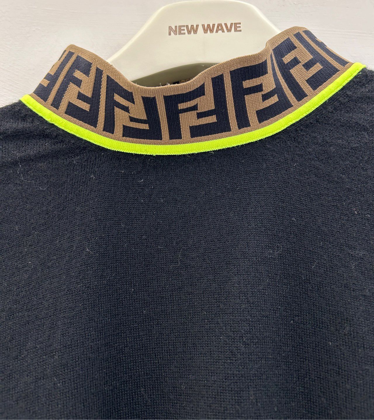 Fendi Fendi logo collar cashmere sweater Size US L / EU 52-54 / 3 - 2 Thumbnail