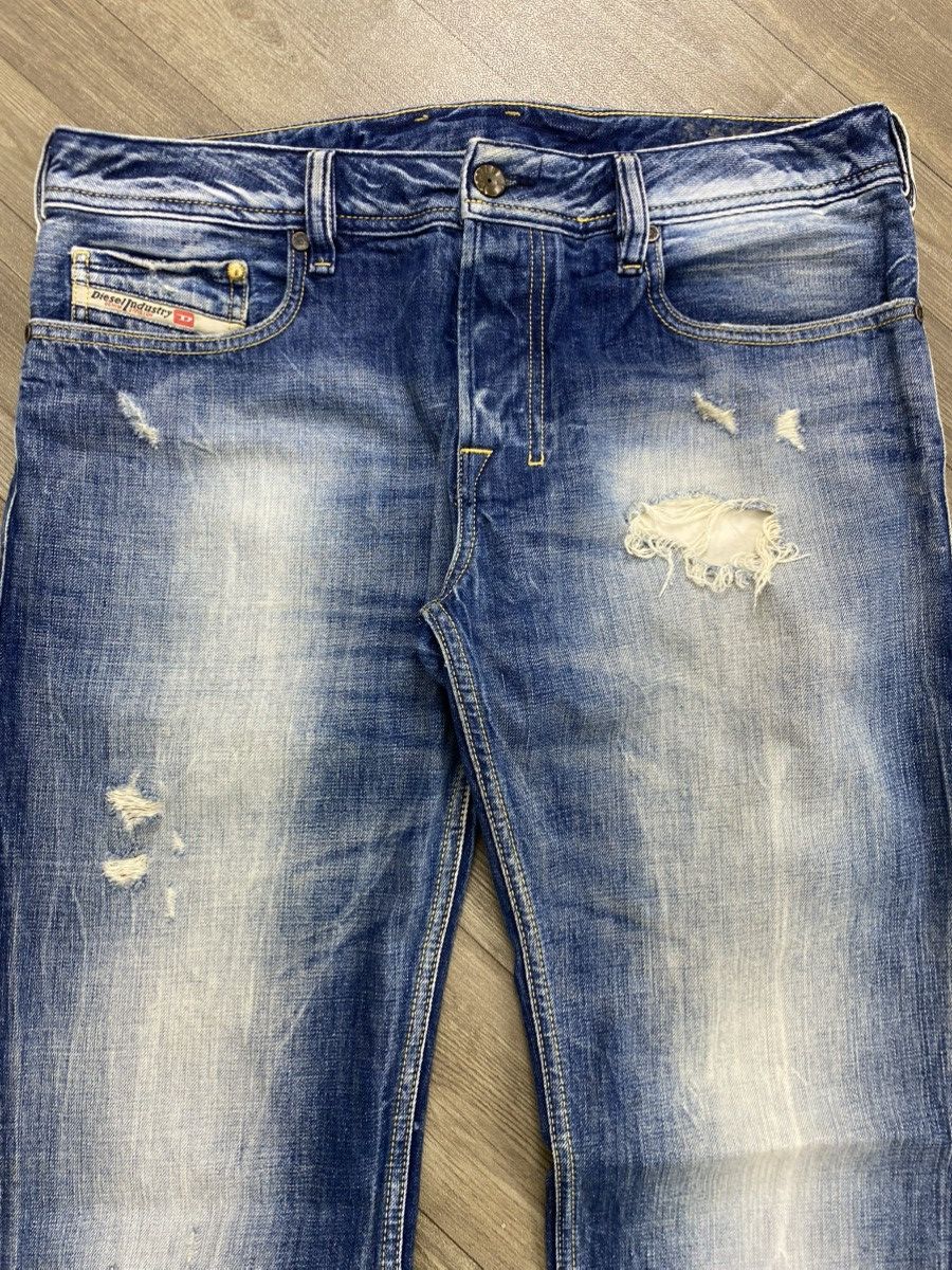 Diesel 2000s Diesel Distressed Punk Lgb Faded Bootcut Flared Jeans Size US 30 / EU 46 - 4 Thumbnail