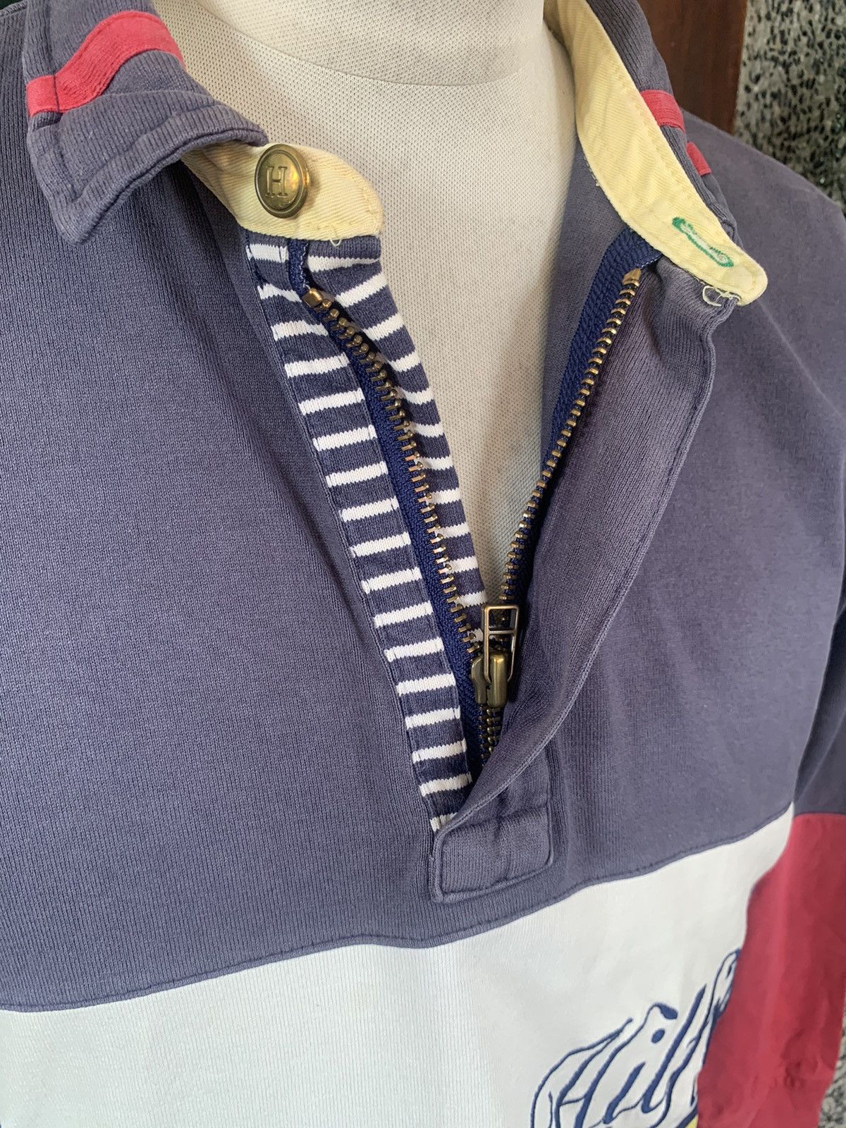 Tommy Hilfiger × Vintage Vintage Tommy Hilfiger Embroidery Long Sleeve Polo Shirt Size US M / EU 48-50 / 2 - 6 Thumbnail