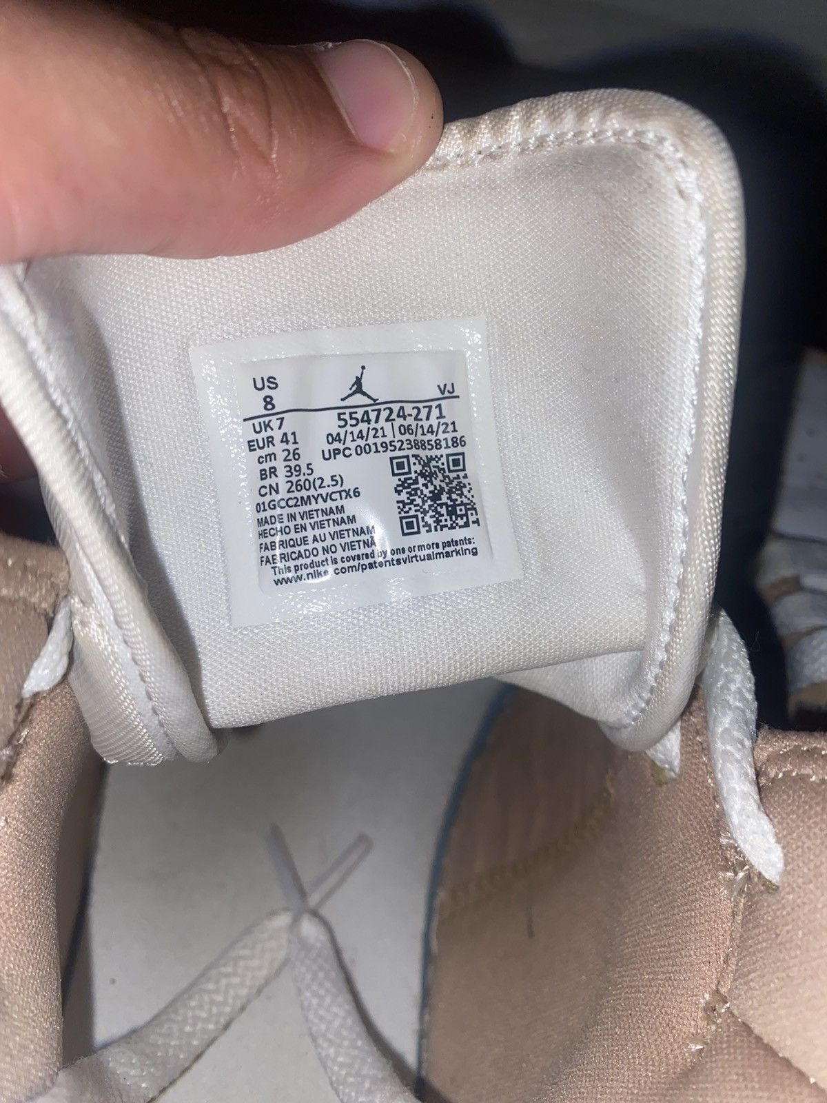 Jordan Brand Air Jordan 1s Mid Tan Gum Bottom Size US 8 / EU 41 - 6 Thumbnail