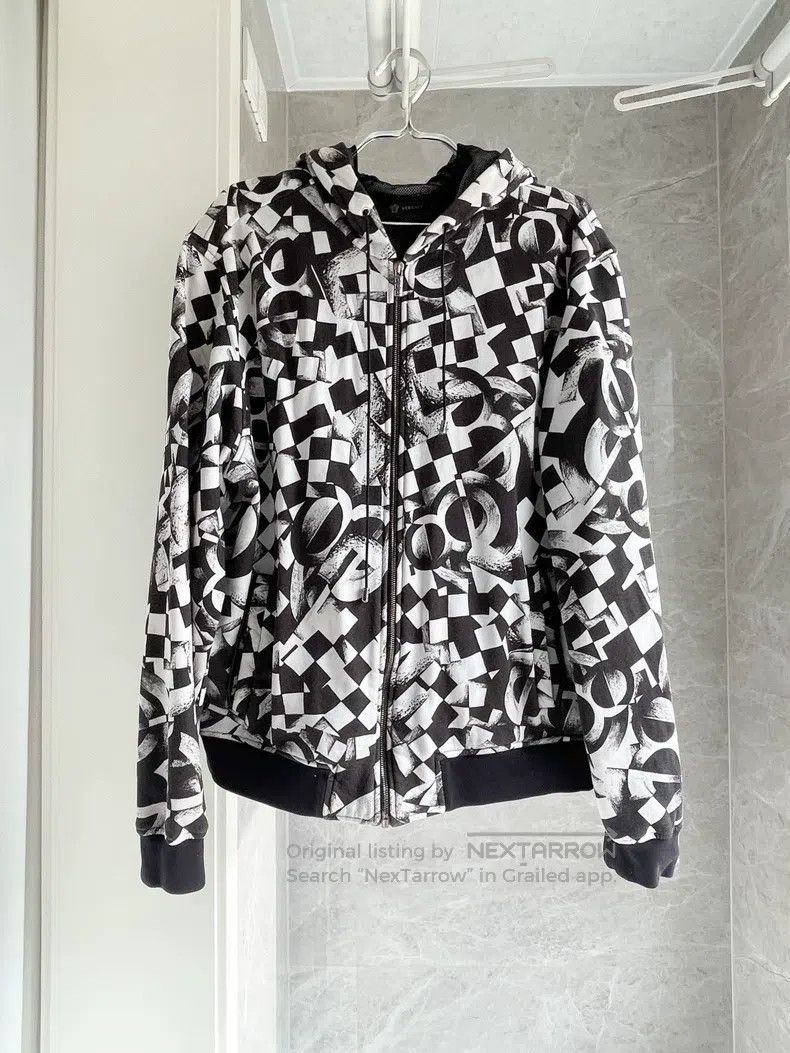 Versace Versace Black and white coat Size US XXL / EU 58 / 5 - 1 Thumbnail