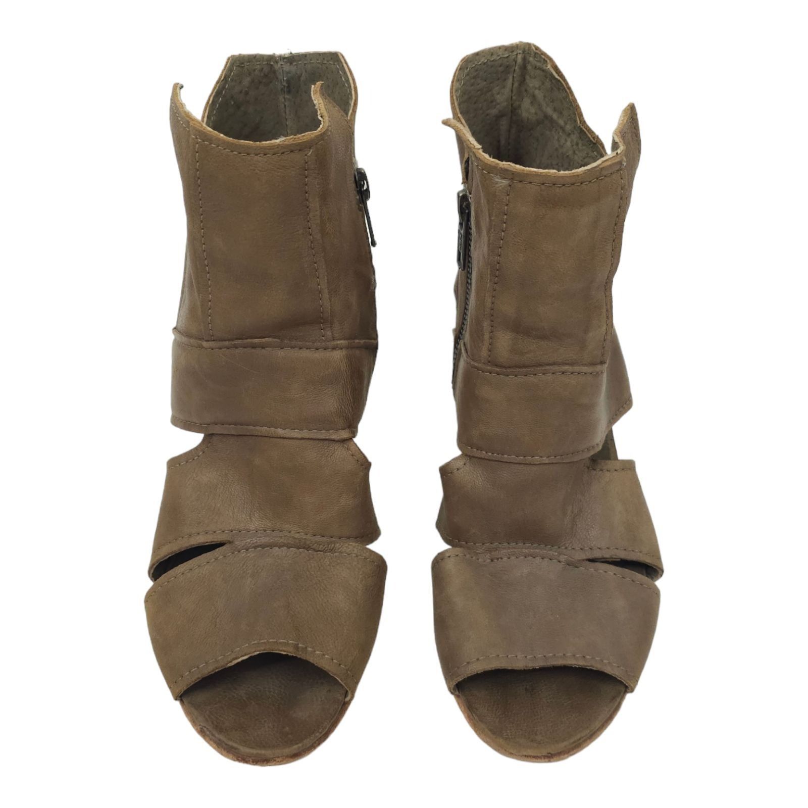 Free People Free People Effie Nubuck Cut Out Block Heel Bootie 7.5 Size US 7.5 / IT 37.5 - 10 Thumbnail