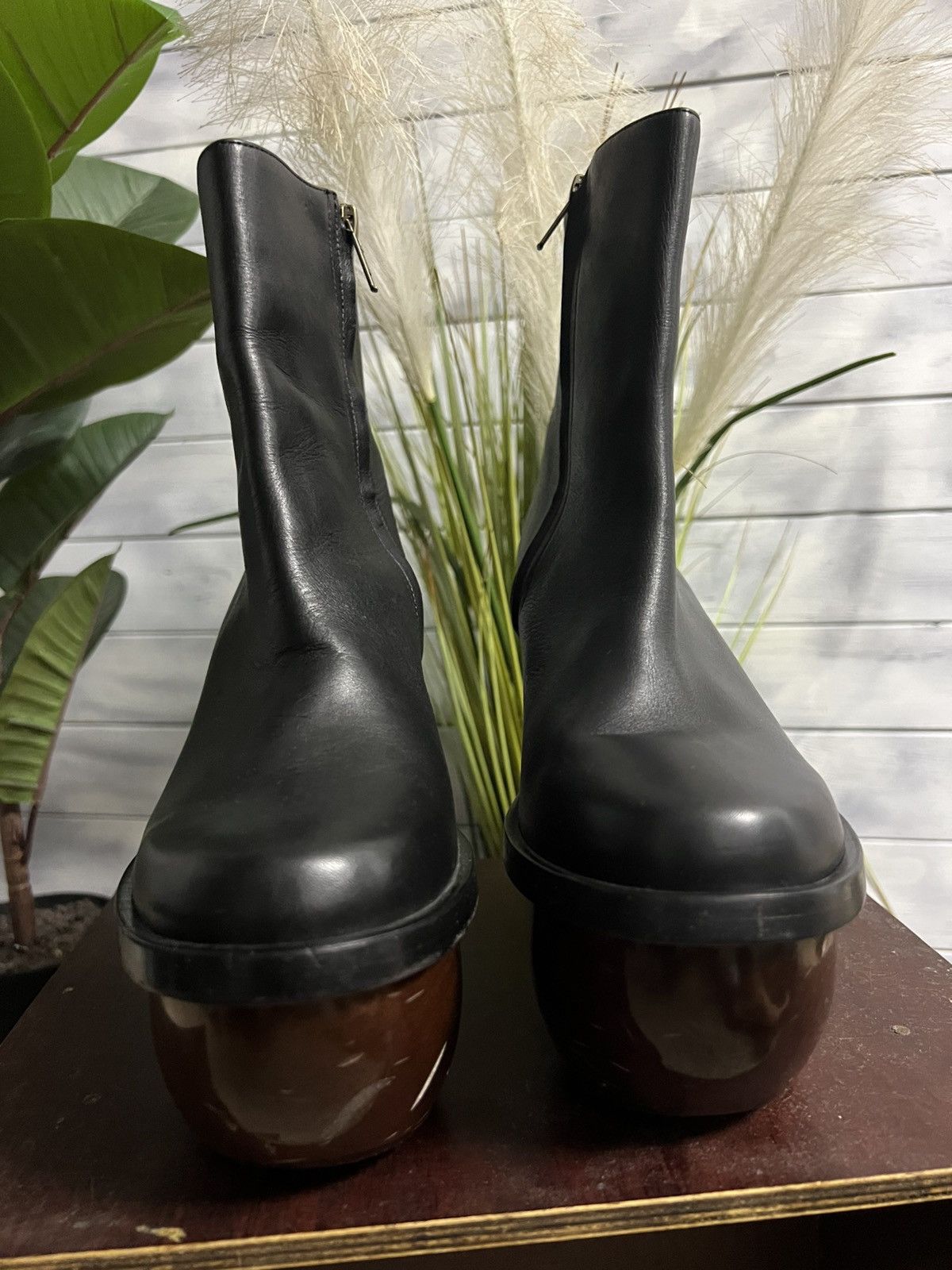 Other Rare High Women’s Shoes on a Wooden Platform Size US 8 / IT 38 - 2 Thumbnail