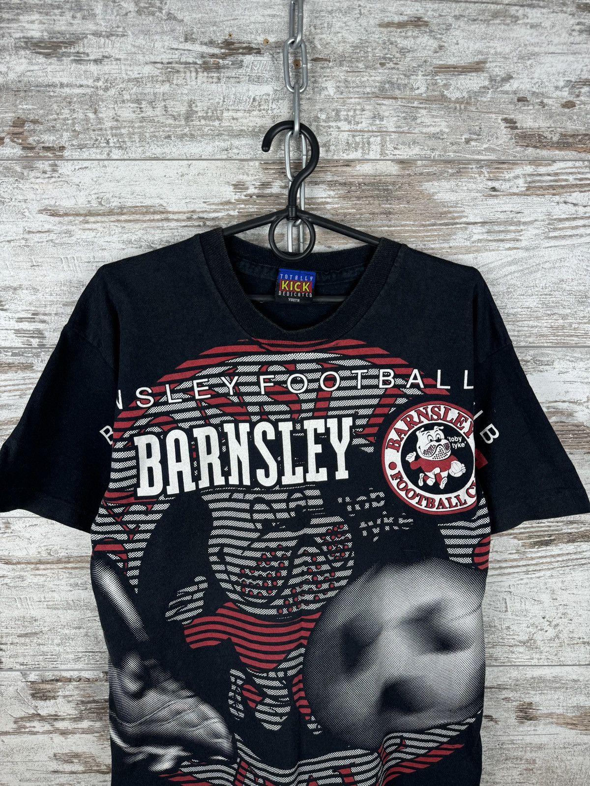 Vintage Mens Vintage Barnsley FC T-shirt overprint England football Size US S / EU 44-46 / 1 - 2 Thumbnail