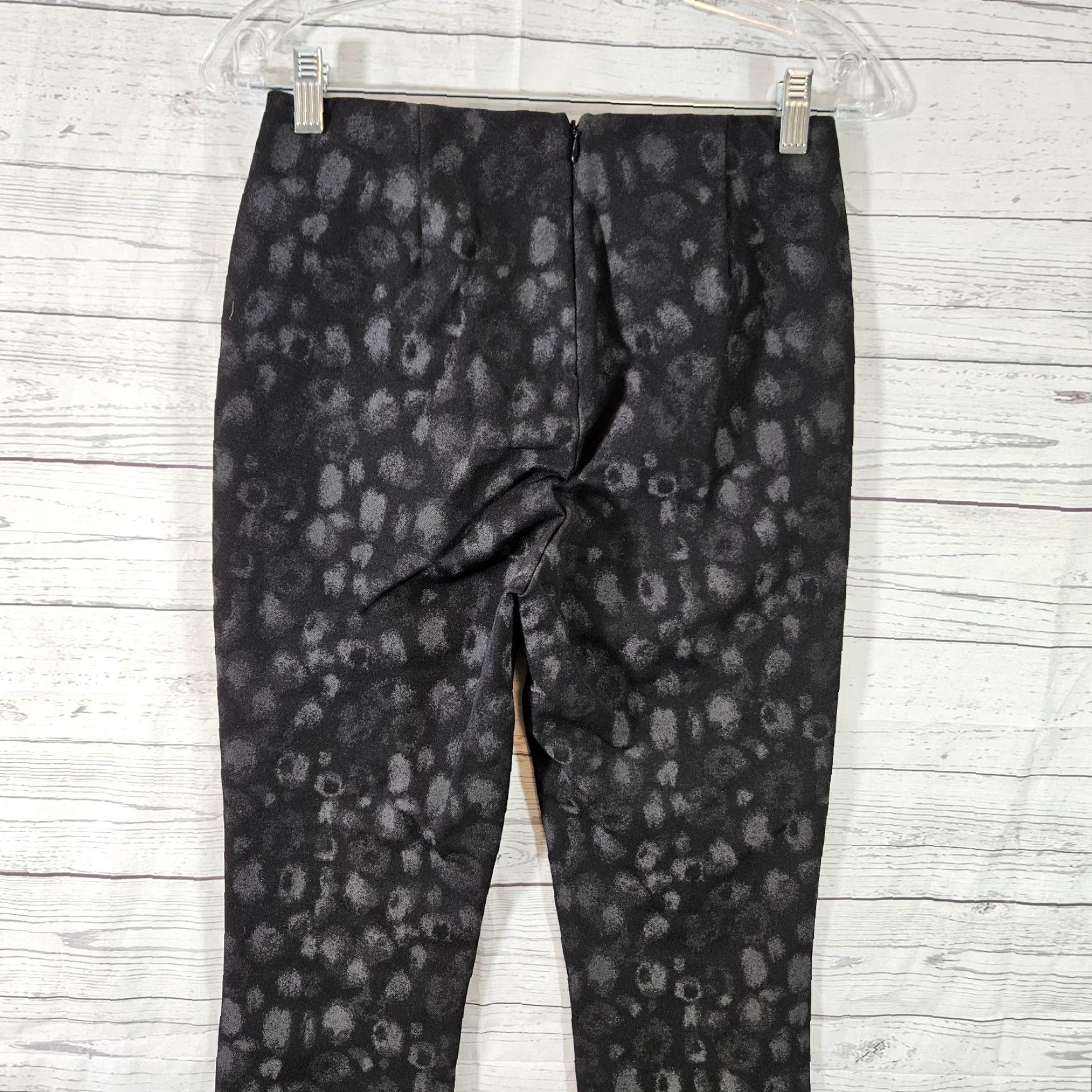 Rag & Bone rag & bone Womens Simone pants Sz 6 Black Leopard Print Zip Pockets Ankle Skinny Velvet? (Note: original doesn't specify velvet) Size 28" / US 6 / IT 42 - 4 Thumbnail