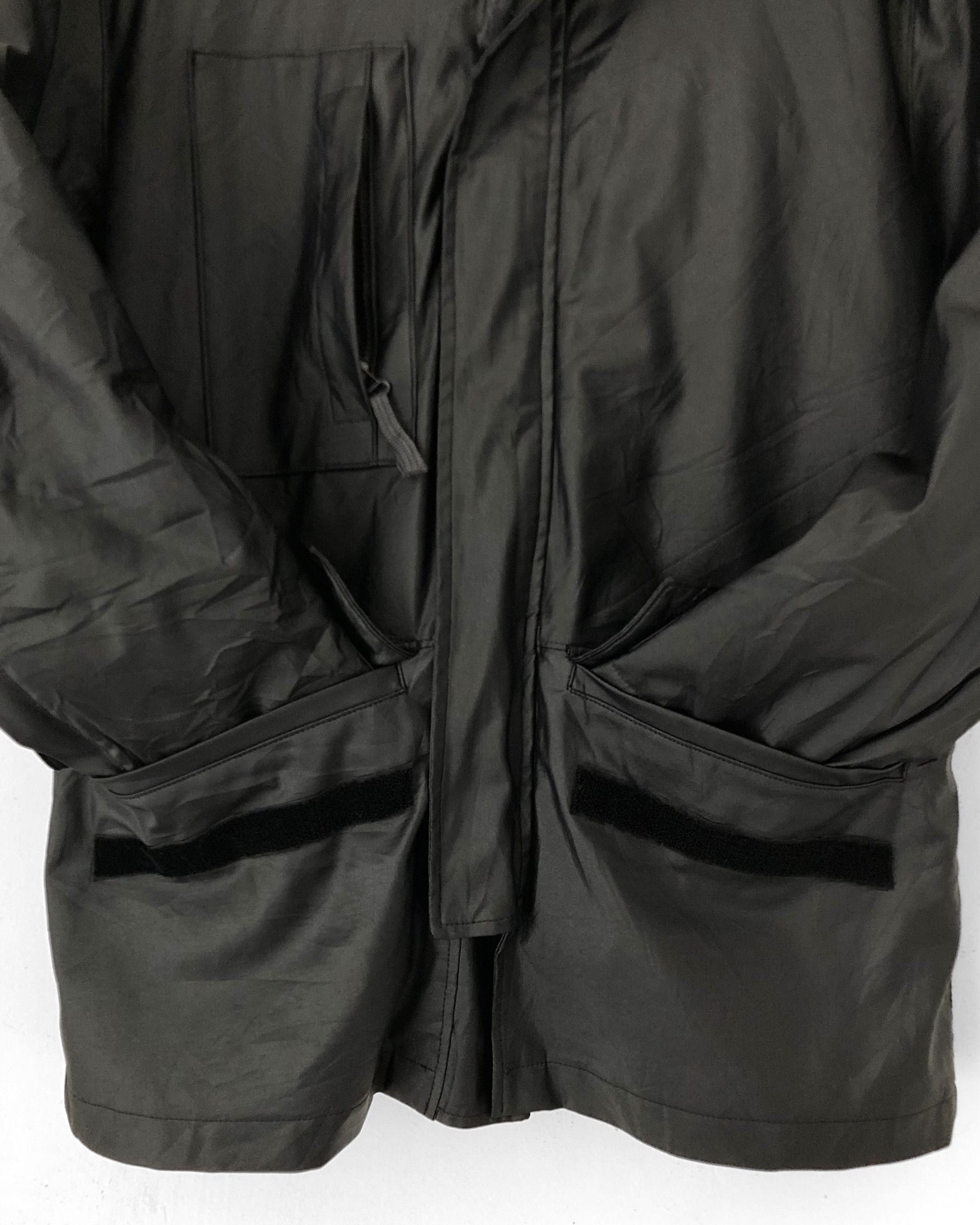 Massimo Osti 1996 A/W Massimo Osti Production Rubberized Mountain Parka Size US S / EU 44-46 / 1 - 5 Thumbnail