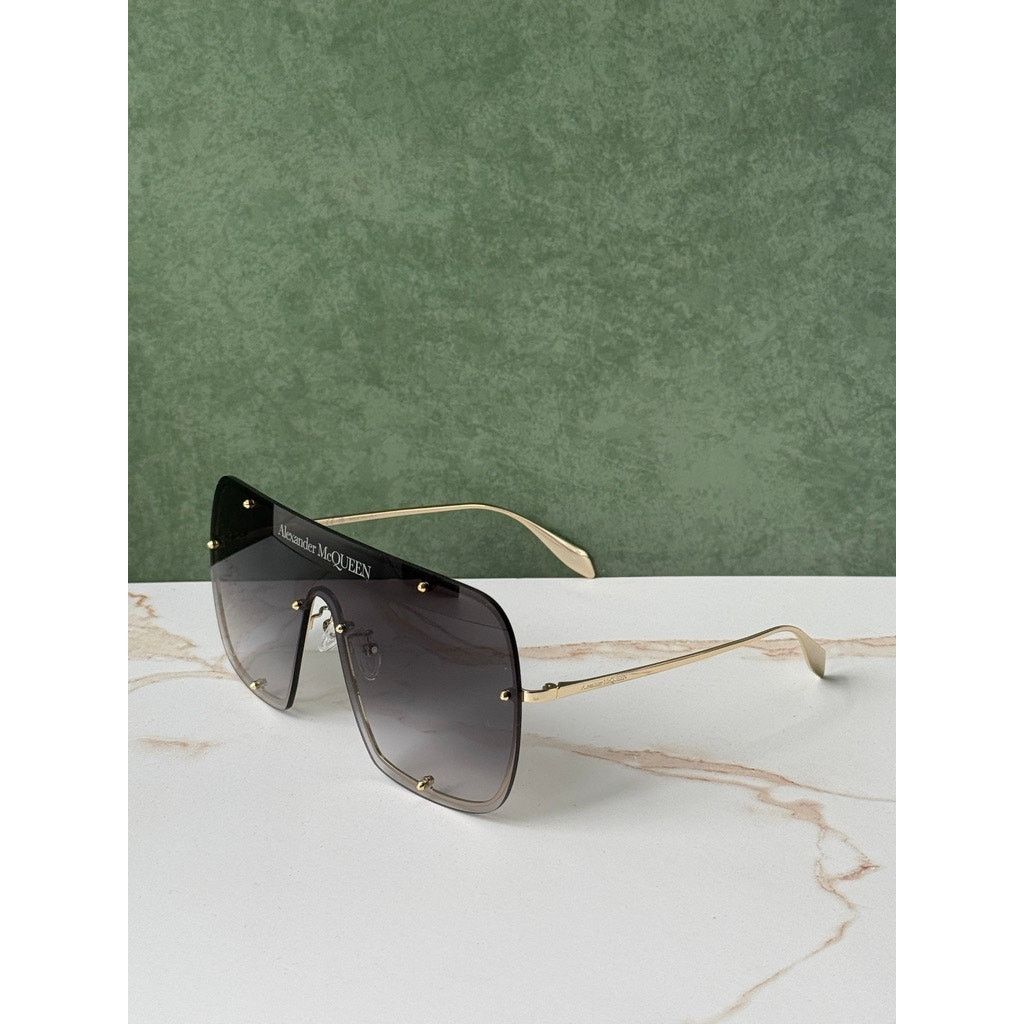 Alexander McQueen Alexander McQueen AM0362S Gold Grey Studded Mask Sunglasses Size ONE SIZE - 5 Thumbnail