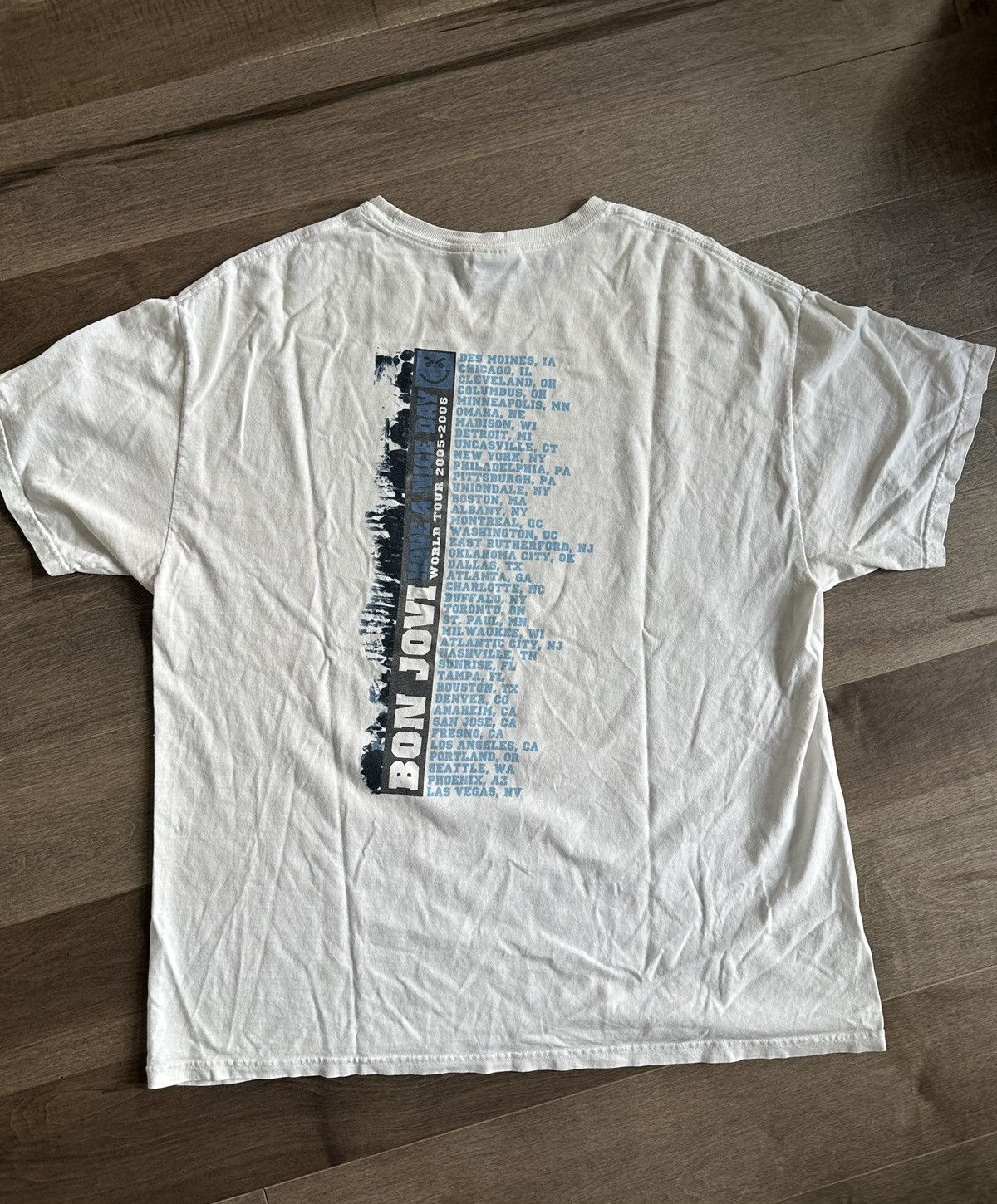Bon Jovi × Hanes × Vintage Vintage Bon Jovi Tour Tee Size US XL / EU 56 / 4 - 2 Thumbnail