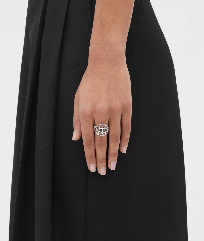Bottega Veneta o1n1vont1124 Size: 09 / Outline Ring in Silver Size ONE SIZE - 5 Thumbnail