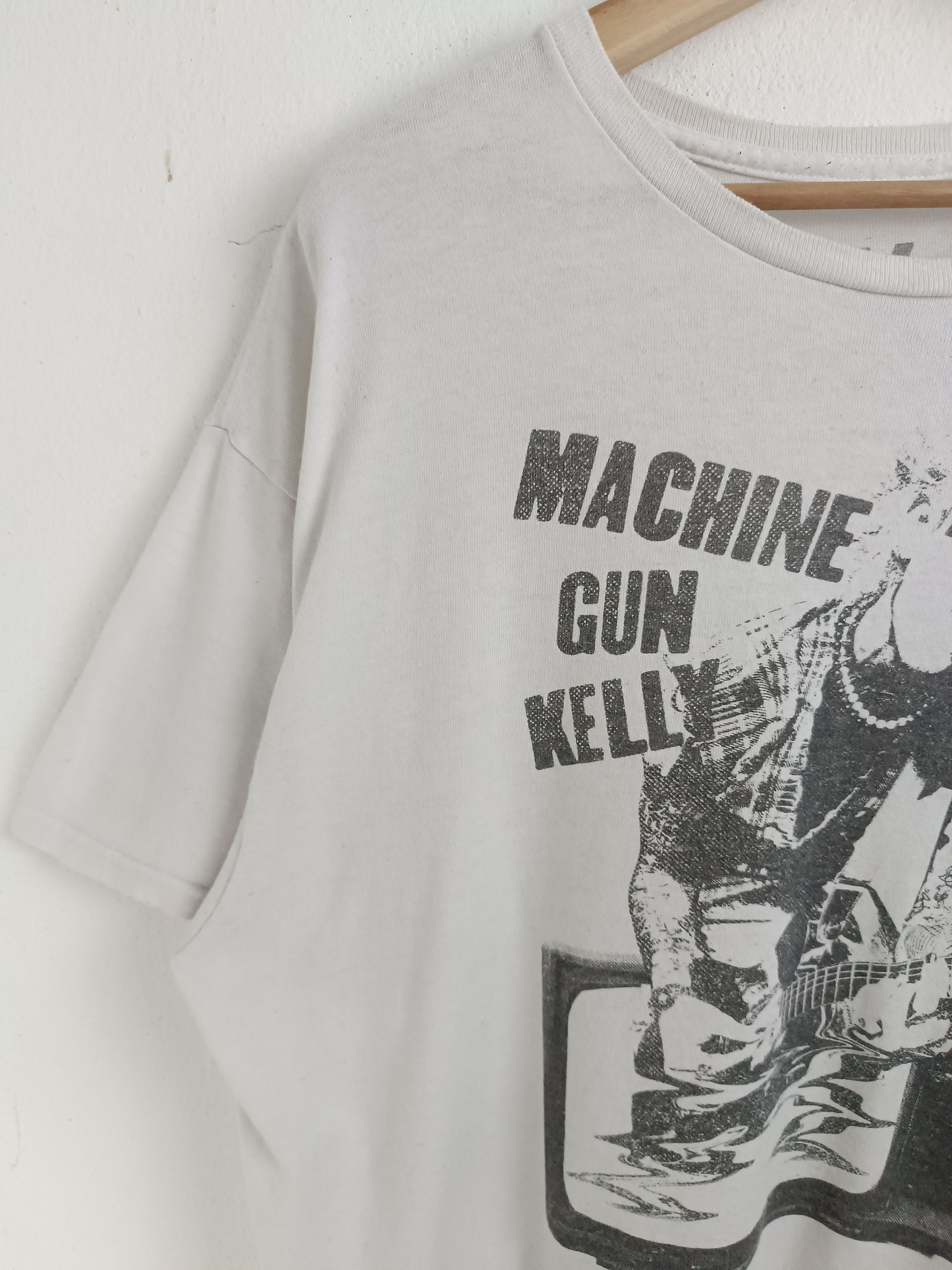 Vintage VINTAGE MACHINE GUN KELLY MGK SELL OUT TEE megan fox travis Size US XL / EU 56 / 4 - 5 Thumbnail