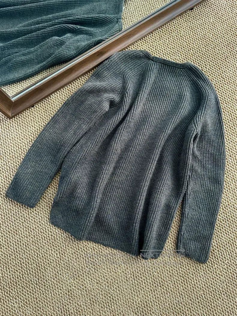 Hermes Hermes Cashmere Knit V-Neck Sweater, Brown Green Size XS / US 0-2 / IT 36-38 - 2 Thumbnail