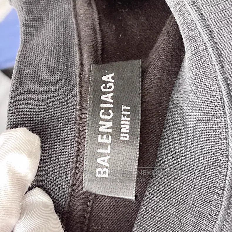 Balenciaga Balenciaga Logo Letter Speed Hunter Print Inverted Short S Size US S / EU 44-46 / 1 - 6 Thumbnail