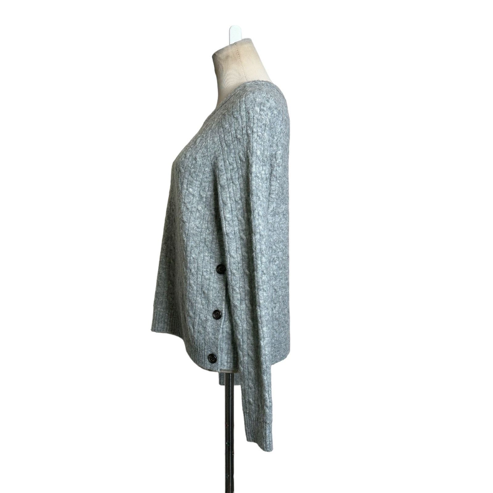 J.Crew J. Crew gray crew neck sweater size S Size S / US 4 / IT 40 - 6 Thumbnail