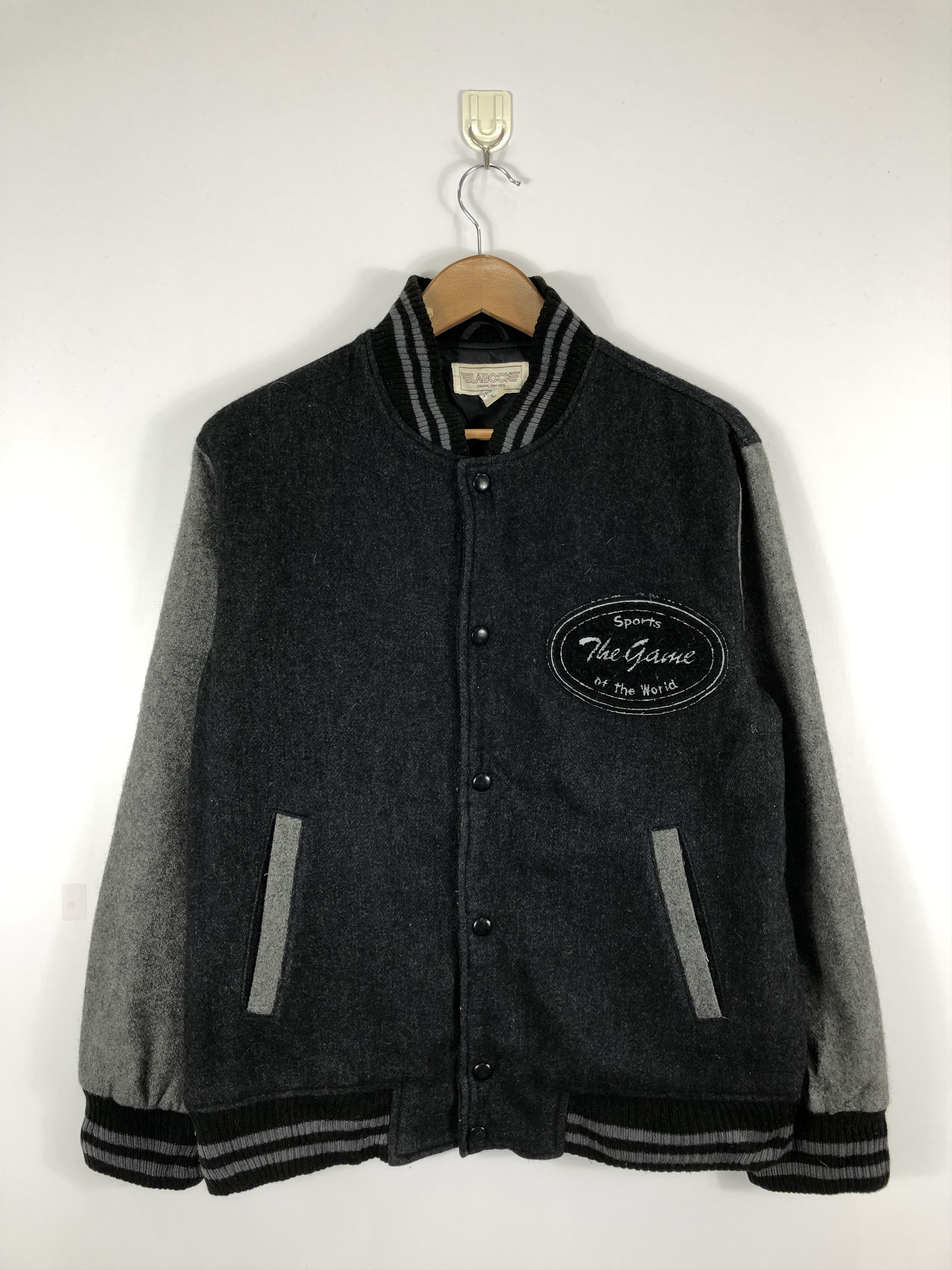 Japanese Brand Vintage Japanese Embroidery Varsity Jacket V0262 Size US L / EU 52-54 / 3 - 1 Thumbnail