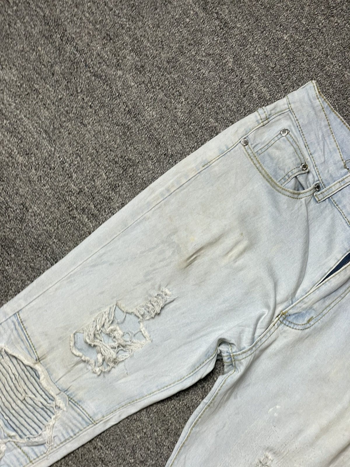 Japanese Brand × Vintage Lands Of Nostalgia Distressed Denim Jeans (92) Size US 30 / EU 46 - 6 Thumbnail