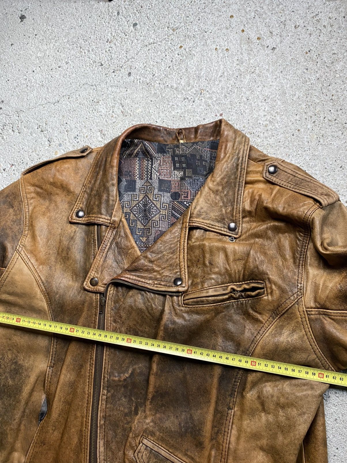 Vintage Vintage leather jacket bomber chevignon 90s USA distressed Size US XL / EU 56 / 4 - 20 Thumbnail