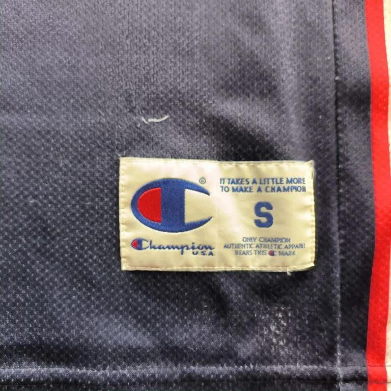 Champion Team USA 2000 Vince Carter Champion EU NBA jersey size M Size US M / EU 48-50 / 2 - 3 Thumbnail