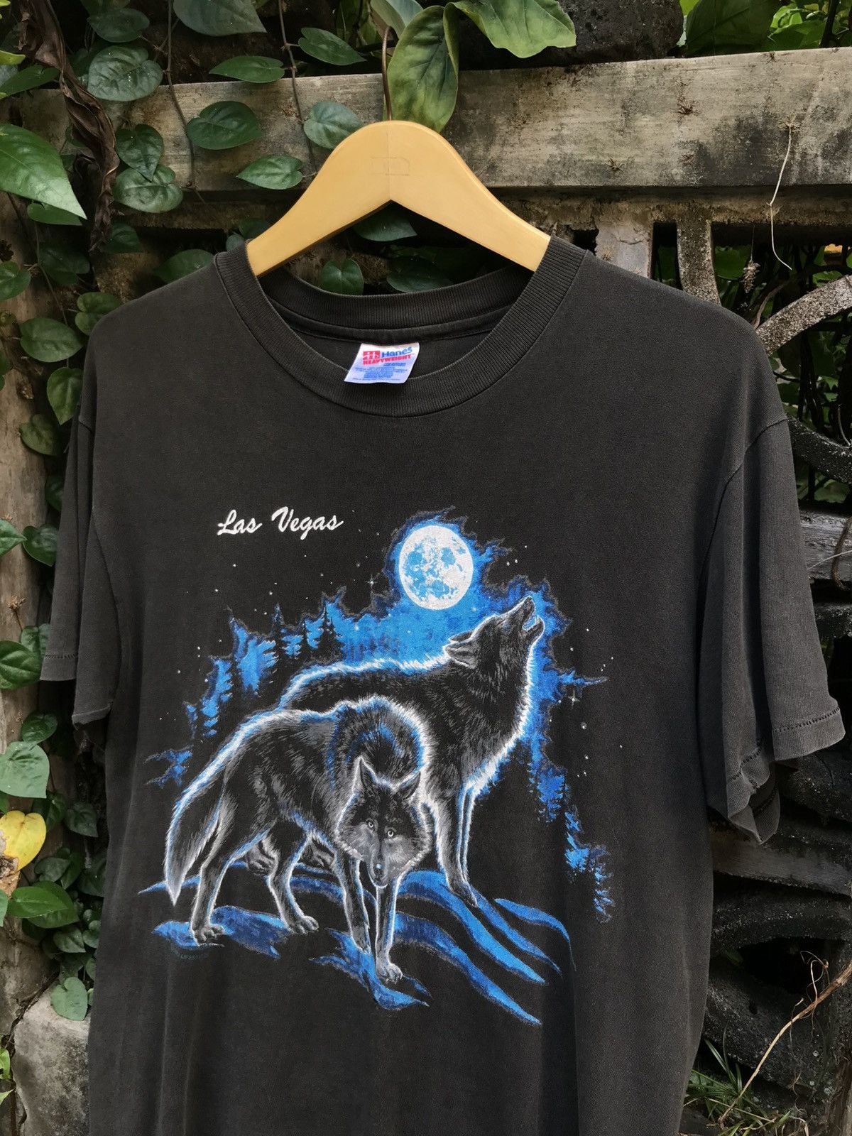 Vintage T-shirt Art Wolf 90's Size US M / EU 48-50 / 2 - 6 Thumbnail