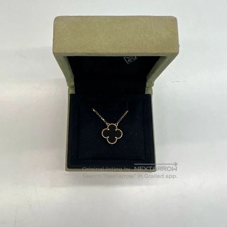 Vintage Van Cleef & Arpels Black Flower Necklace. Size ONE SIZE - 1 Thumbnail
