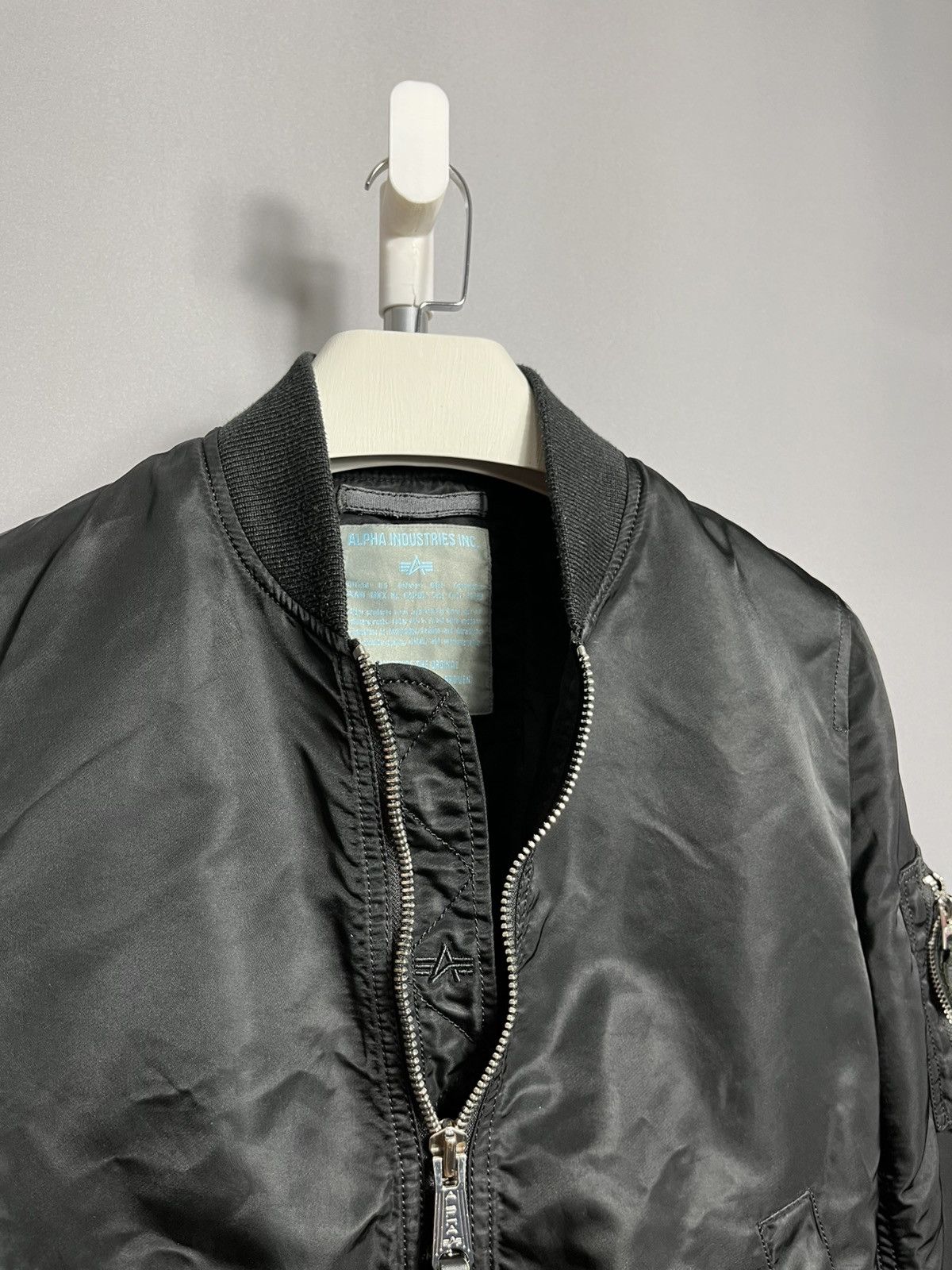 Alpha Industries alpha industries bomber jacket ma-1 flight pilot black nylon Size L / US 10 / IT 46 - 5 Thumbnail