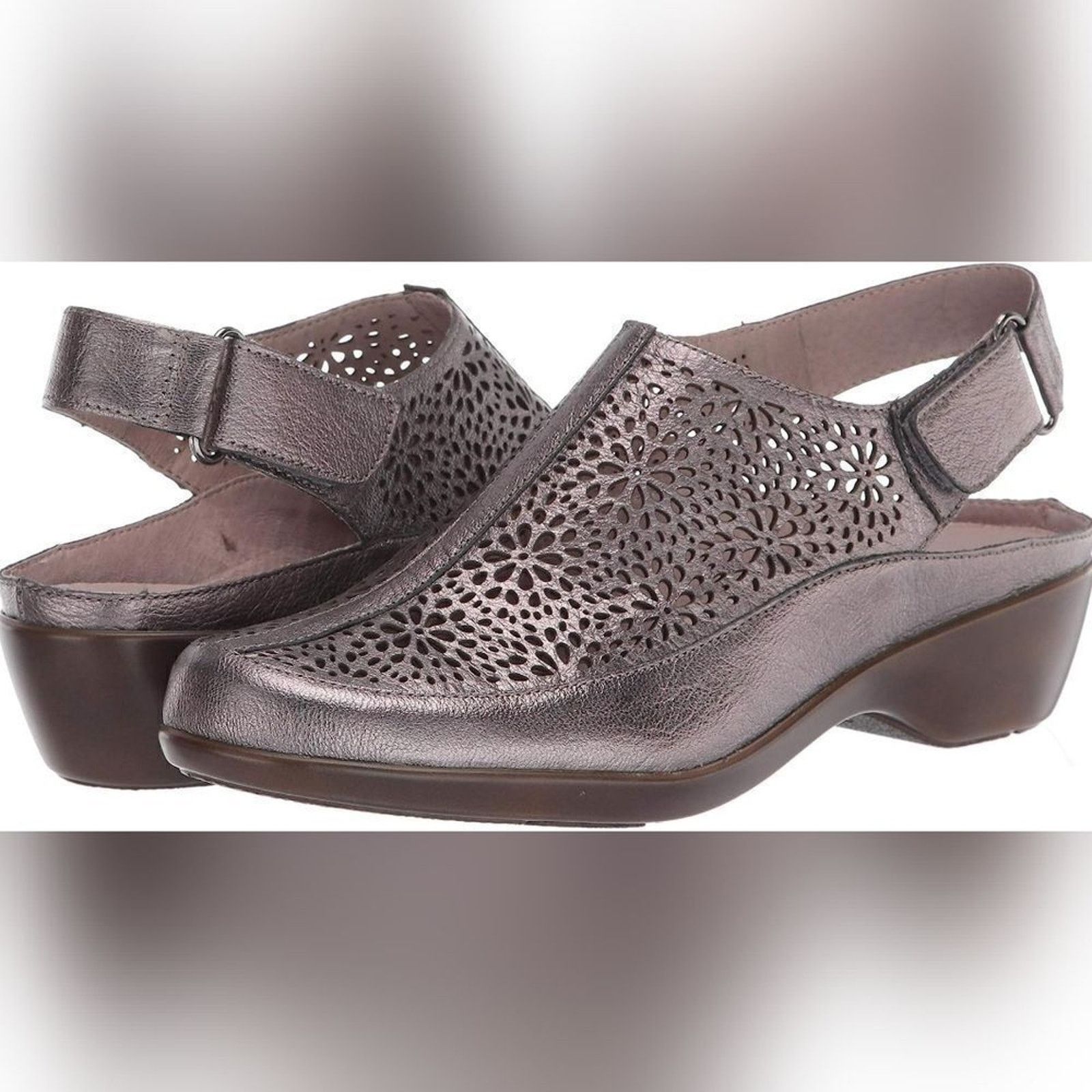 Other (26-2729) Easy Spirit Women's Dawn Clog Sz 9M Size US 9 / IT 39 - 9 Thumbnail