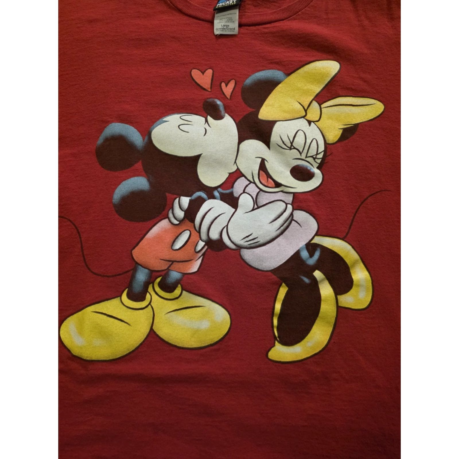 Mickey Unlimited VINTAGE Mickey Unlimited Mickey & Minnie Mouse Kiss Red Adult Large T-Shirt Short Sleeve Cotton Graphic Print Mens 90s Disney Size US L / EU 52-54 / 3 - 2 Thumbnail