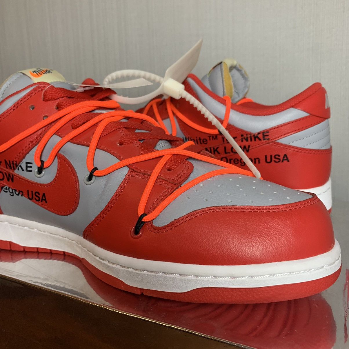 Nike × Off-White × Virgil Abloh Off-White Nike Dunk Low University Red Size US 12 / EU 45 - 15 Thumbnail