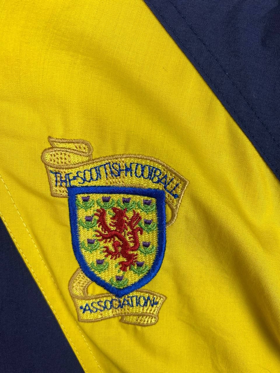 Vintage vintage umbro scottish football association light jacket Size US XXL / EU 58 / 5 - 3 Thumbnail