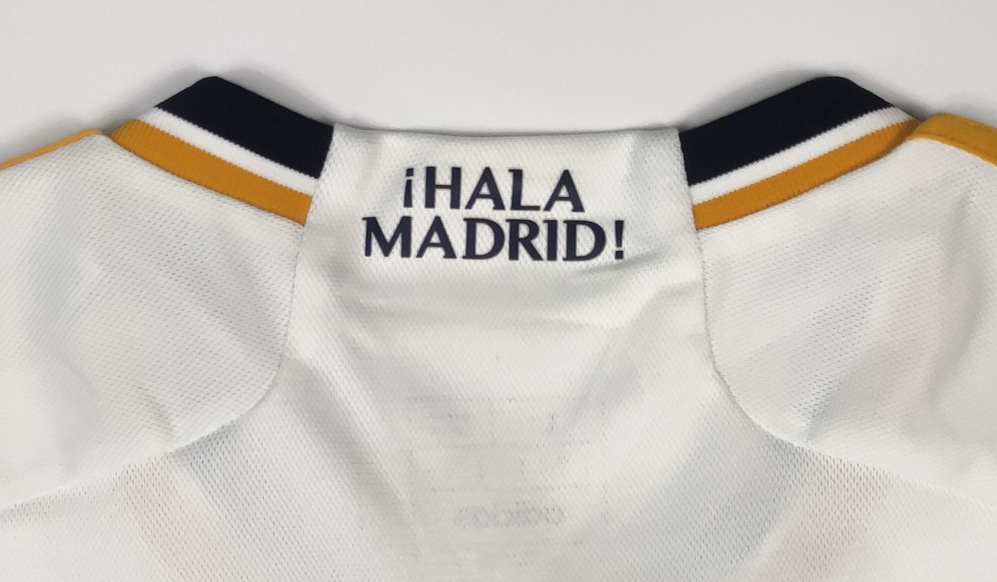 Adidas Real Madrid 2023 2024 Adidas Home Shirt Size US L / EU 52-54 / 3 - 13 Thumbnail