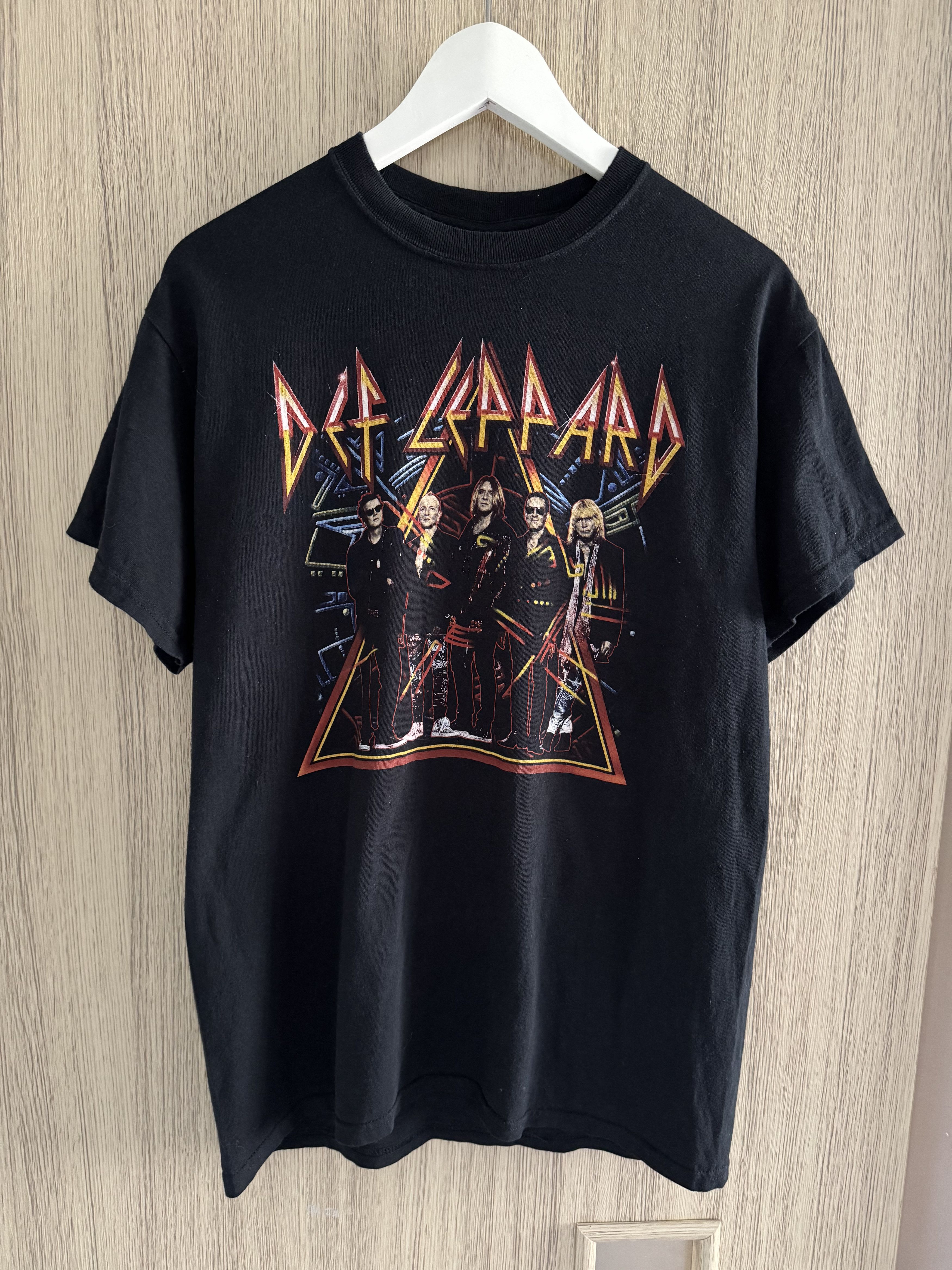 Band Tees Gildan Def Leppard Tour 2019 Band Tee Size M Size US M / EU 48-50 / 2 - 1 Thumbnail