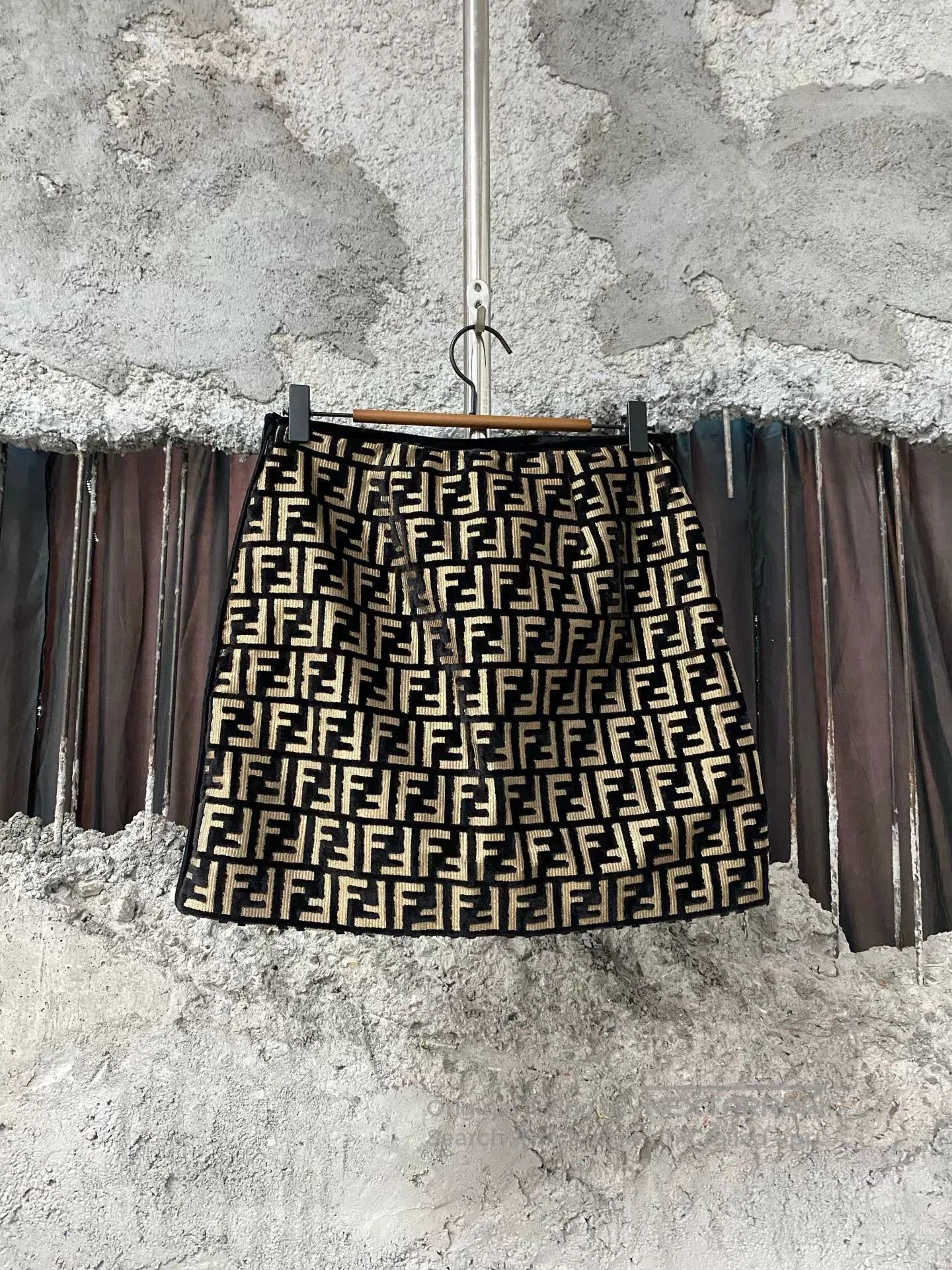 Fendi Fendi Monogram Short Skirt. Size US 40 / EU 56 - 2 Thumbnail